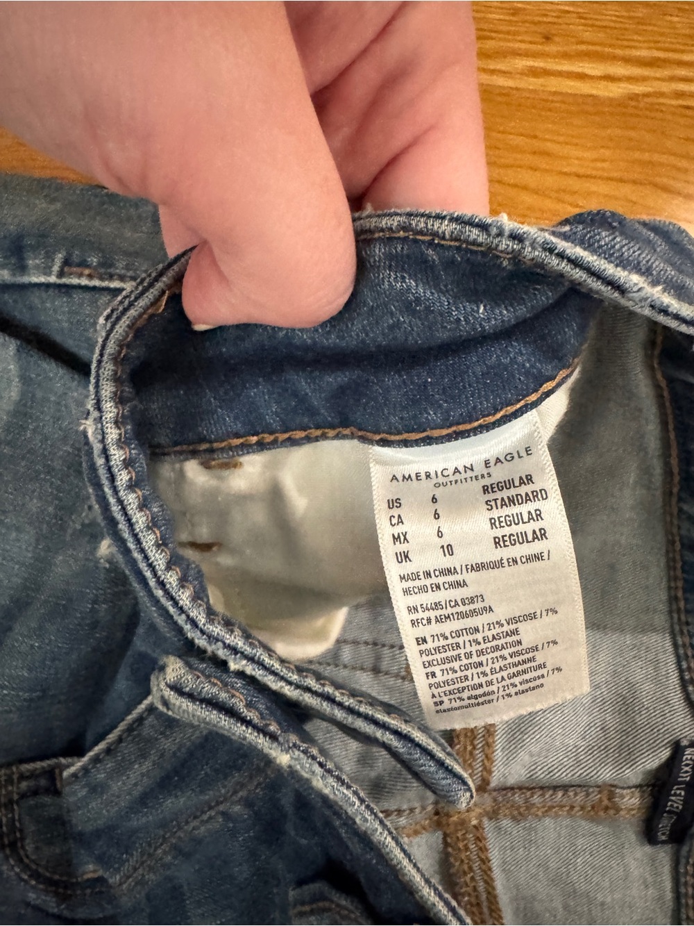American Eagle Outfitters Women's Ripped Skinny Jeans in Dark Blue - Picture 6 of 7